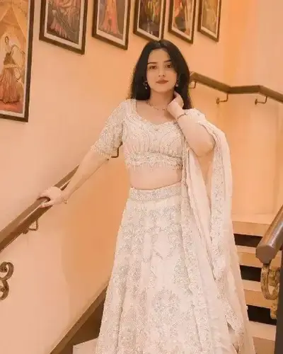 Escort Gharghoda